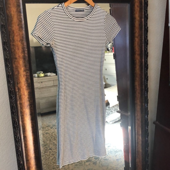 Two separate pieces coming as one outfit! - Picture 3 of 6